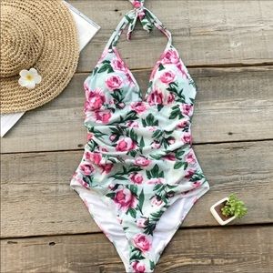 🏖👙💐Stunning Floral Swimsuit🏊‍♀️🏖👙 NWT
